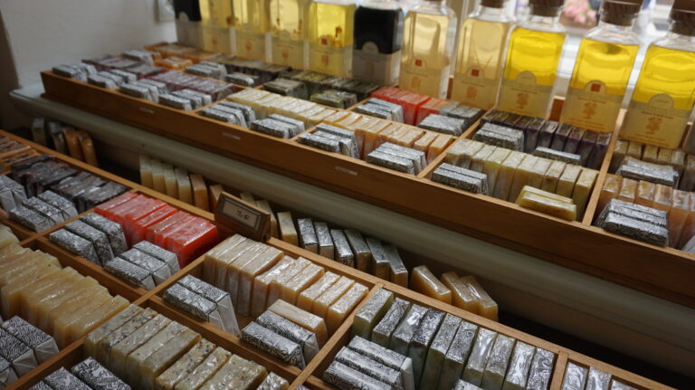 プラハのオーガニックスキンケア店「Botanicus」に行ってきました。突き抜けたこだわりには感動を生み出す力がある。