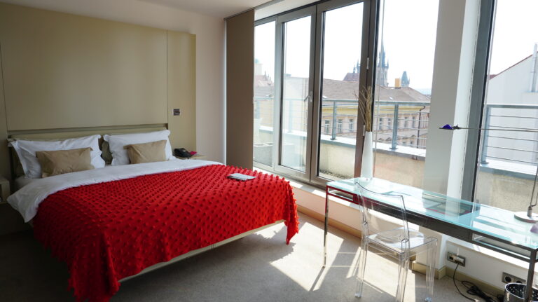 個人的にはプラハ最高の４つ星ホテル！ 旧市街広場近く「HOTEL JOSEF」の滞在が素晴らしかった