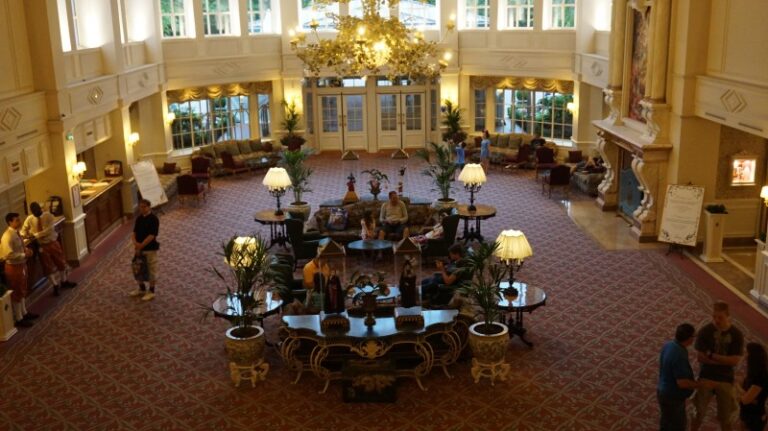 人混みを離れてほっと一息。ディズニーランドパリのおすすめカフェ「CAFE FANTASIA」