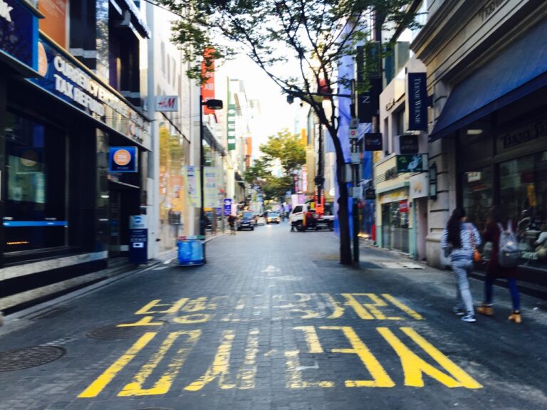 明洞の焼肉屋で教わった「うまく行っているときほどトボトボ歩け」という生き方。