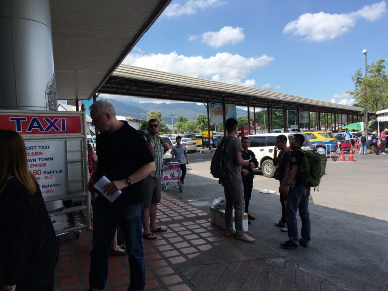 チェンマイに戻ってきました！空港到着後→ニマンヘミン通りへ。