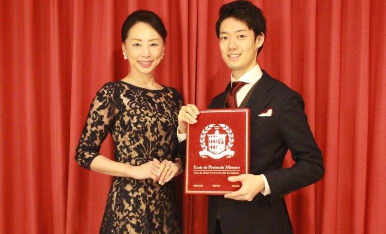 エコールドプロトコールモナコの男性向けレッスン「ベーシックコース」を修了しました。