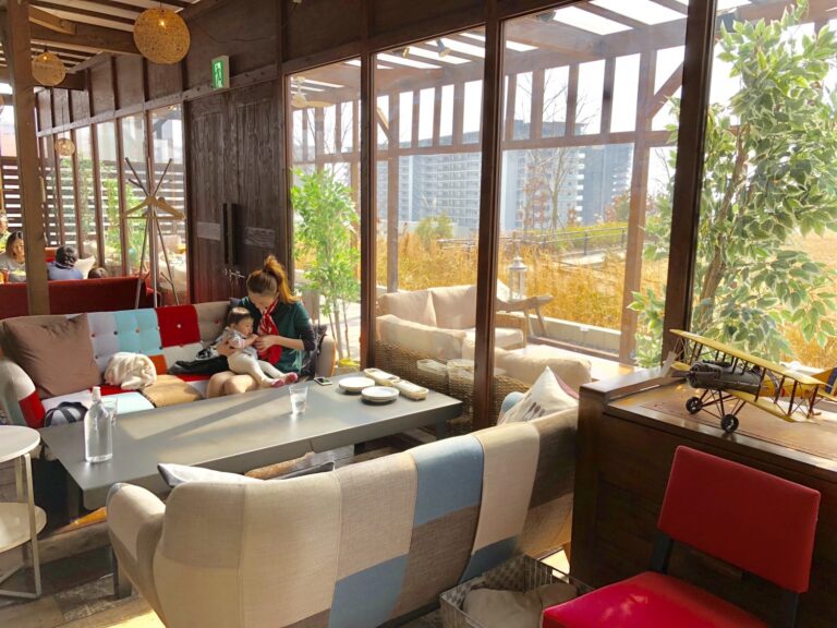 娘が生まれてからこんな感じで夫婦で仕事をしているよーというご報告。