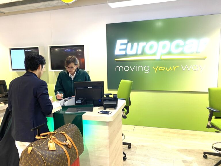 ニース・コートダジュール空港でレンタカーをPICK UP。ターミナル場所や受付手順を解説します！