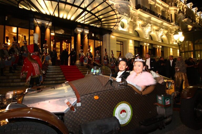 モナコの「プリンス＆プリンセス舞踏会」に夫婦で出席｜当日の様子が仏テレビ局に取り上げられました。