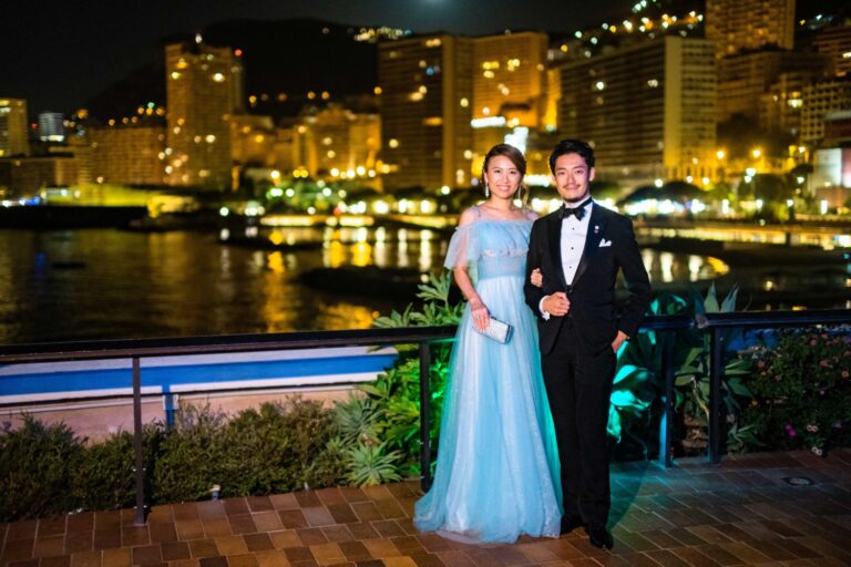 アミチエ・ソン・フロンティエールが主催するモナコのチャリティパーティーに夫婦で出席しました。