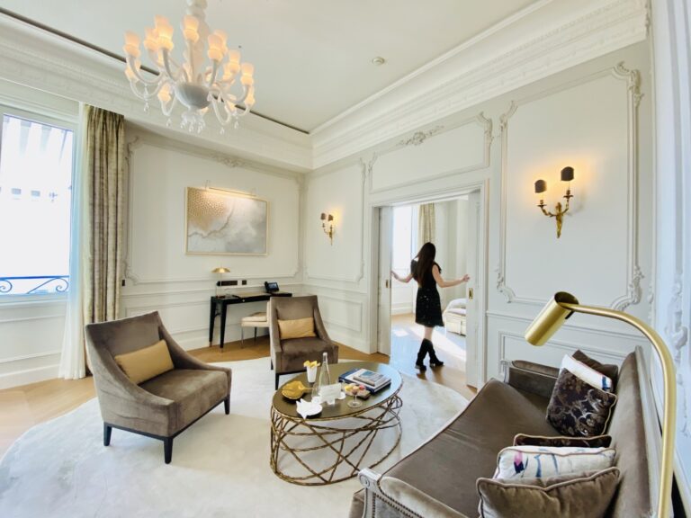 モナコの５つ星ホテル「Hotel de Paris（オテル・ド・パリ）」Sea View Suite Roomに宿泊しました。