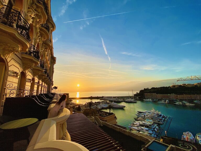 モナコの５つ星ホテル・エルミタージュホテル（Hotel Hermitage）に夫婦で宿泊しました。